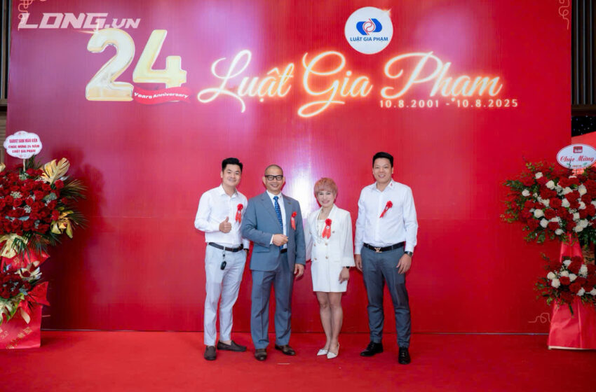  Tham dự sinh nhật Công ty của anh Phạm Thành Long